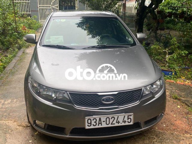 Cần bán xe Kia Cerato năm 2010, màu xám, nhập khẩu nguyên chiếc chính chủ, 368tr0