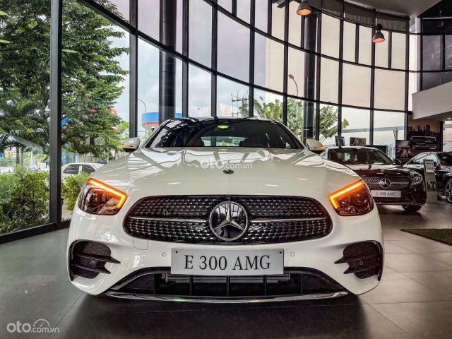 Mercedes-Benz E300 AMG 2021 - Chương trình ưu đãi cực tốt - Đủ màu giao xe ngay