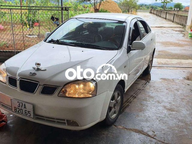 Cần bán lại xe Daewoo Lacetti năm sản xuất 2005, nhập khẩu xe gia đình0