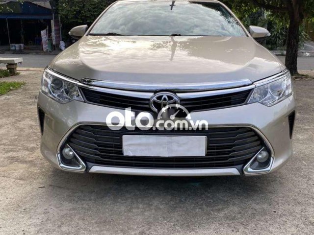 Bán xe Toyota Camry 2.5Q đời 2015 xe gia đình, giá tốt0