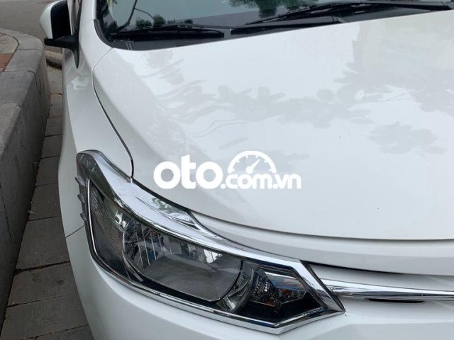 Bán xe Toyota Vios năm 2016, màu trắng còn mới