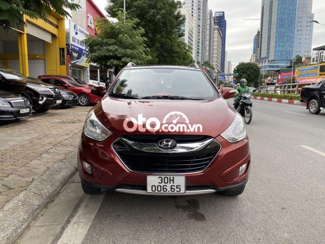 Bán Hyundai Tucson năm sản xuất 2011, màu đỏ, nhập khẩu nguyên chiếc, giá 495tr