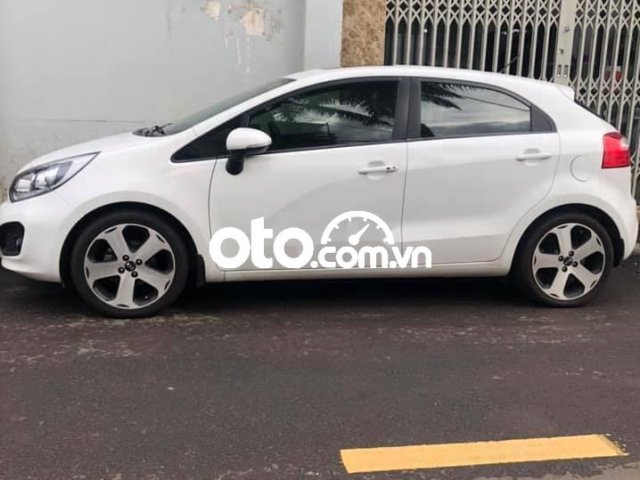 Bán Kia Rio 2011, màu trắng, xe nhập, giá 330tr0