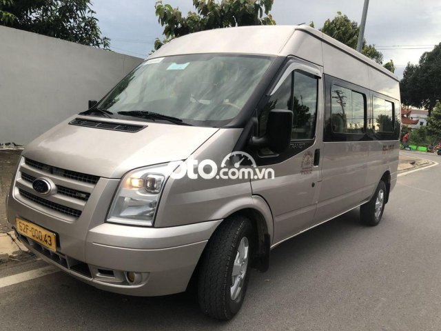 Bán ô tô Ford Transit sản xuất 2013, màu bạc0