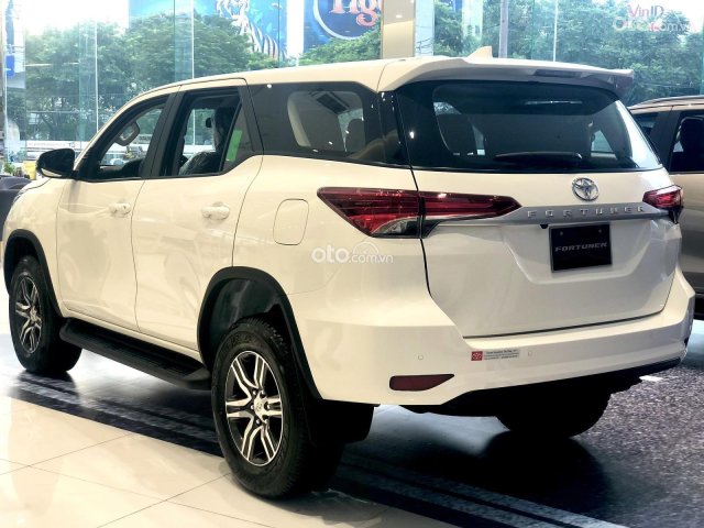 Toyota Fortuner 2021 - Hỗ trợ góp lãi suất thấp, đủ màu giao ngay, chỉ 199tr là có xe0