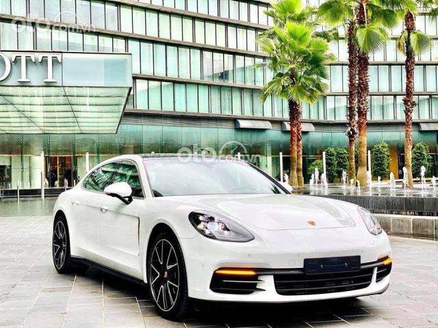 Bán xe Porsche Panamera 4 Executive năm sản xuất 20200