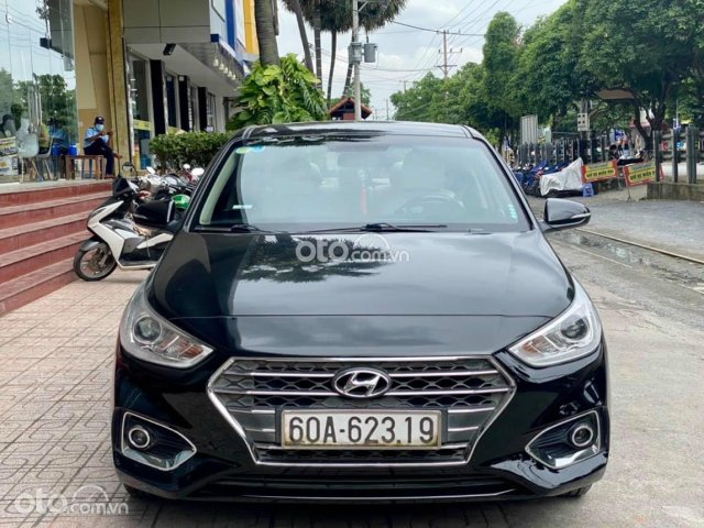 Cần bán Hyundai Accent MT sản xuất 2019, màu đen, 385 triệu