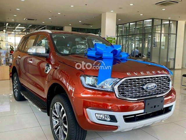 Cần bán Ford Everest Titanium 4x4 năm sản xuất 2021, màu đỏ