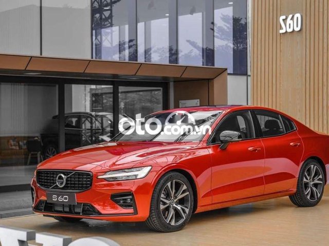 Cần bán xe Volvo S60 năm 2021, màu đỏ, nhập khẩu nguyên chiếc0