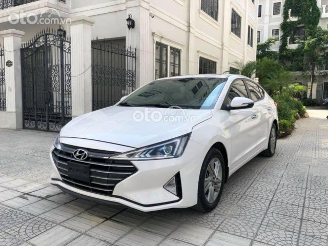 Xe Hyundai Elantra 1.6AT năm sản xuất 2019, màu trắng giá cạnh tranh0