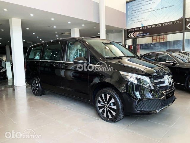 Xe Mercedes-Benz V250 Luxxury 2021, mẫu MPV 7 chỗ nhập khẩu, có xe giao ngay0