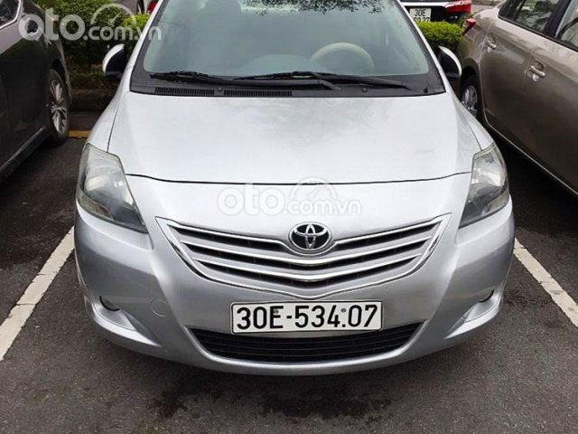 Xe Toyota Vios đời 2013, màu bạc xe gia đình, 315tr0