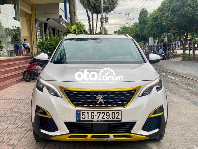 Cần bán Peugeot 5008 1.6L Turbo đời 2018, màu trắng, 909tr