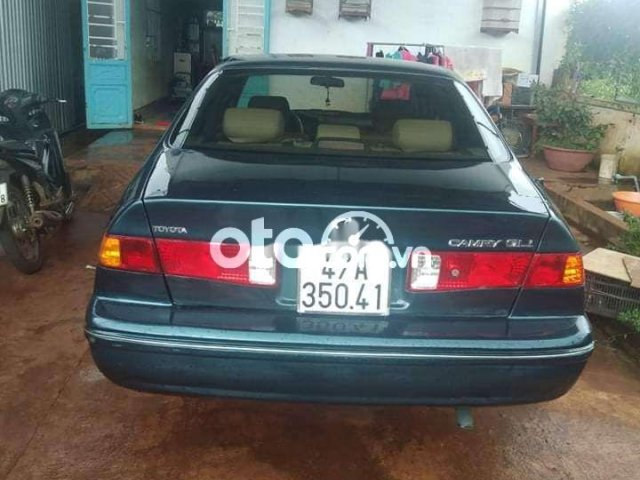 Cần bán gấp Toyota Camry 2.2 sản xuất 2000