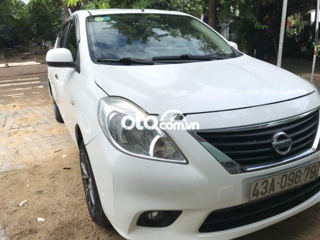 Bán ô tô Nissan Sunny năm 2013, màu trắng xe gia đình0