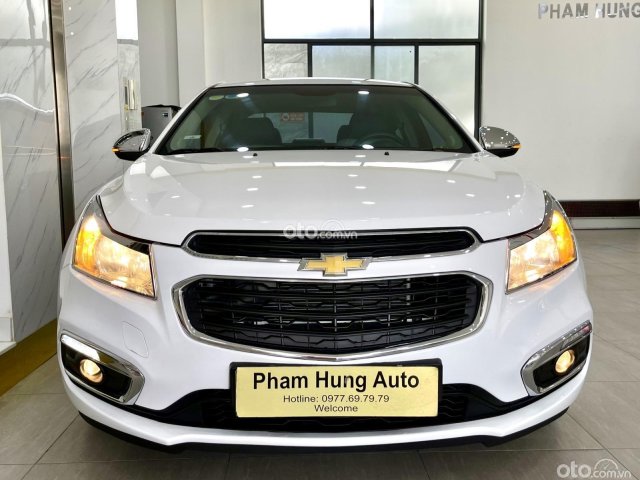 Chevrolet Cruze MT 2017 màu trắng cực mới0