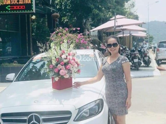 Bán Mercedes năm 2015, màu trắng còn mới