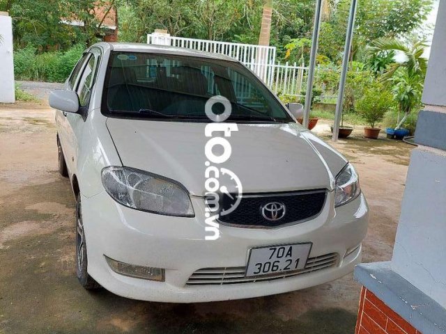 Cần bán Toyota Vios năm sản xuất 2003, màu trắng, 195tr