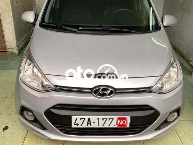 Bán Hyundai Grand i10 2016, màu bạc, nhập khẩu nguyên chiếc còn mới