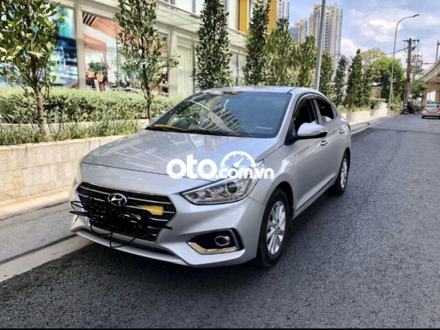 Cần bán xe Hyundai Accent sản xuất 2019, màu bạc, nhập khẩu nguyên chiếc còn mới0