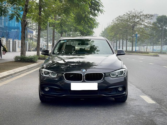 Cần bán BMW 320i năm 2016