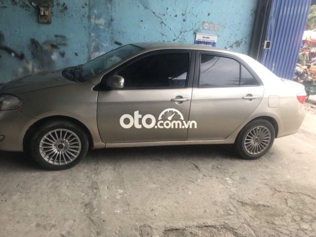 Cần bán gấp Toyota Vios đời 2005