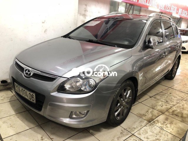 Bán xe Hyundai i30 CW 1.6 AT sản xuất năm 2010, nhập khẩu nguyên chiếc còn mới0