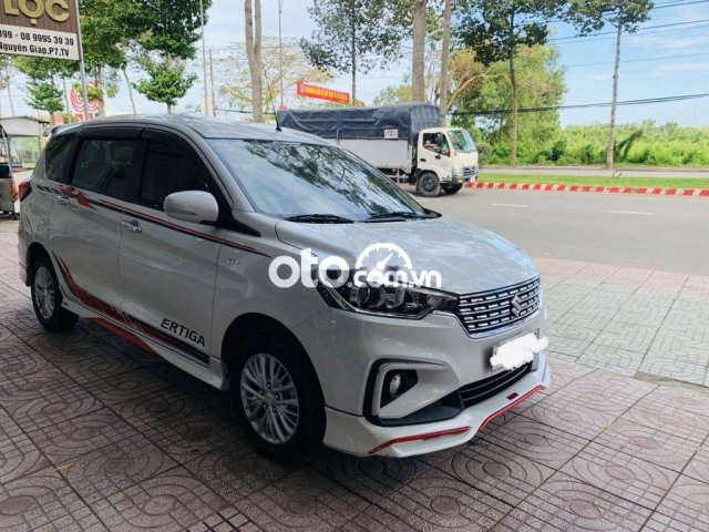 Bán xe Suzuki Ertiga đời 2019, màu trắng giá cạnh tranh0