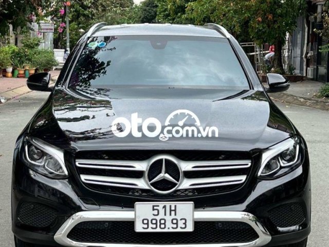 Bán xe Mercedes GLC 200 năm 2019, màu đen0