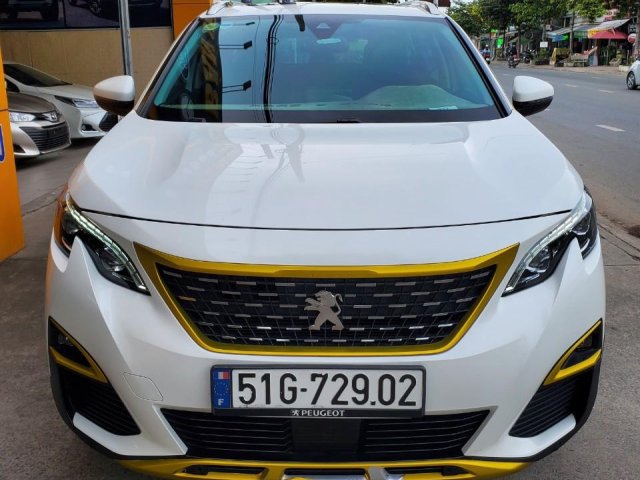 Peugeot 5008 năm 2018, có cửa sổ trời, giá cạnh tranh0