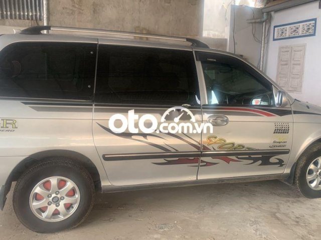 Cần bán lại xe Kia Carnival năm 2007, màu bạc, nhập khẩu, 150 triệu0