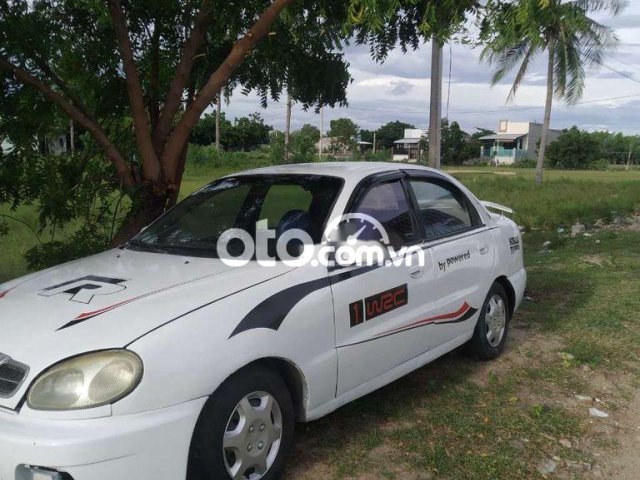 Cần bán gấp Daewoo Lanos sản xuất năm 2003 xe gia đình, 56 triệu0