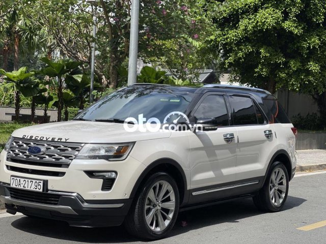 Bán ô tô Ford Explorer năm 2018, hai màu còn mới0