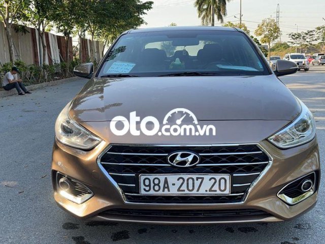 Bán Hyundai Accent đời 2018, màu nâu  