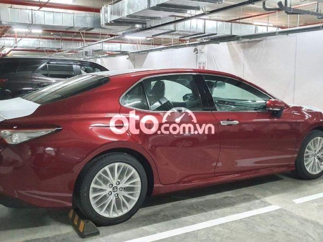 Bán Toyota Camry 2.5G năm 2020, màu đỏ, xe nhập còn mới0