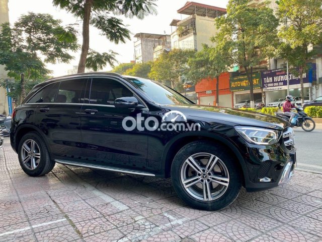 Bán ô tô Mercedes GLC 200 năm sản xuất 2021, màu đen0