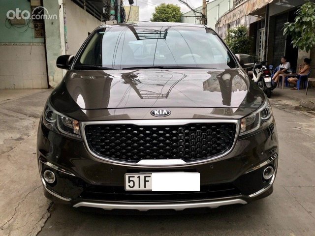 Xe Kia Sedona sản xuất năm 2017, 785 triệu