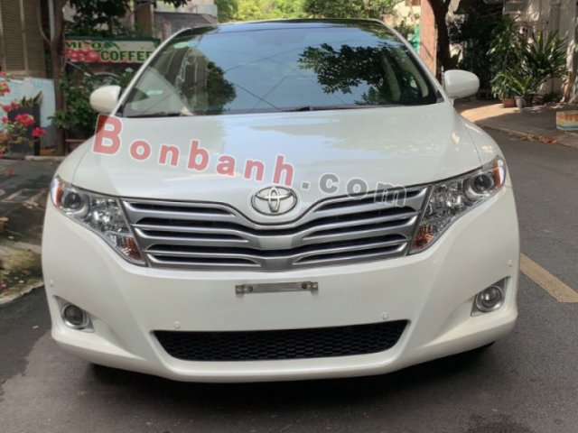 Bán ô tô Toyota Venza đời 2010, màu trắng, nhập khẩu nguyên chiếc, giá chỉ 760 triệu