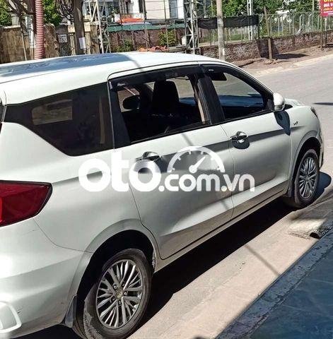 Bán Suzuki Ertiga đời 2019, màu trắng chính chủ, giá chỉ 435 triệu0