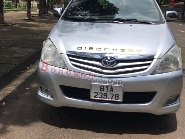 Bán ô tô Toyota Innova đời 2010, màu bạc, giá tốt