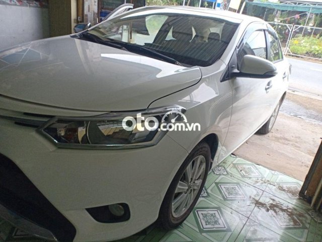 Cần bán gấp Toyota Vios 2018, màu trắng giá cạnh tranh