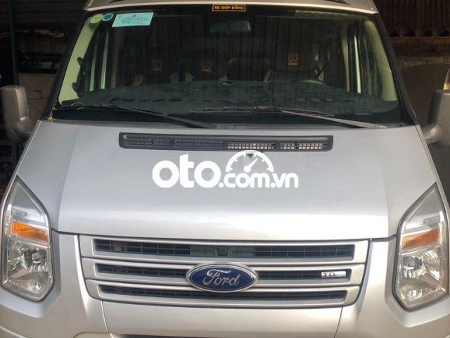 Cần bán Ford Transit sản xuất năm 2016