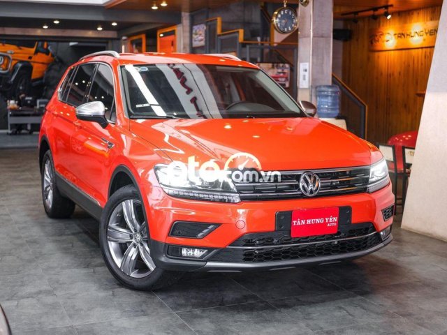 Cần bán Volkswagen Tiguan đời 2018, màu đỏ còn mới