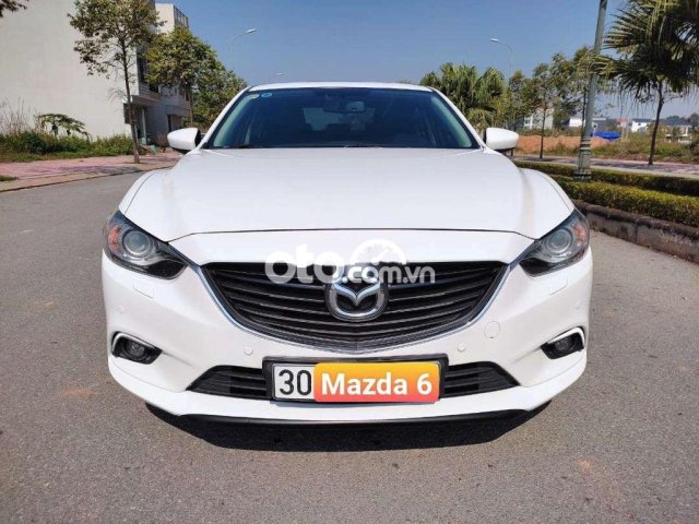 Cần bán Mazda 6 năm sản xuất 2015, màu trắng