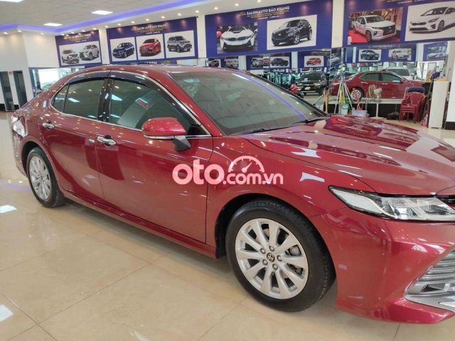 Cần bán gấp Toyota Camry 2.0G 2019, màu đỏ, nhập khẩu, giá chỉ 920 triệu