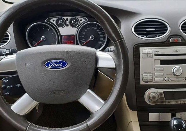 Bán Ford Focus sản xuất năm 2011, màu xám, 295 triệu2