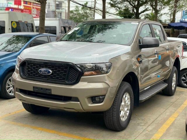 Ưu đãi siêu hot cuối năm - Ford Ranger XLS AT nhập khẩu Thái Lan - giảm giá tiền mặt - tặng nhiều phụ kiện chính hãng