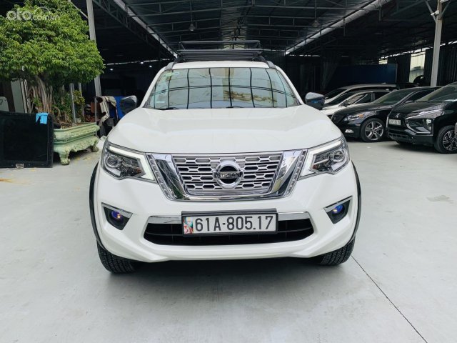 Bán xe Nissan Terra sản xuất 2019, xe nhập khẩu, màu trắng, mới đi 9.000km, có trả góp