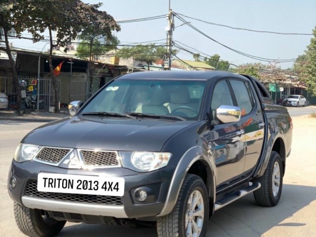 Cần bán Mitsubishi Triton năm sản xuất 2013, màu xám, xe nhập giá cạnh tranh0