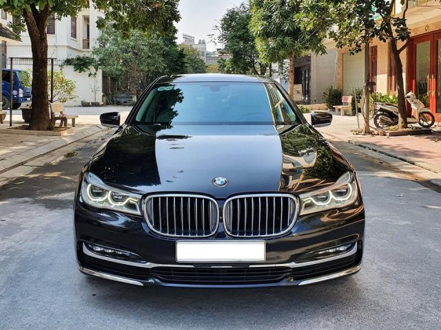 Cần bán gấp BMW 740Li sx 2018, đk 2019